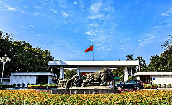 深圳市委書記孟凡利蒞臨鯤云科技等企業(yè)，開展主題教育調(diào)查研究工作